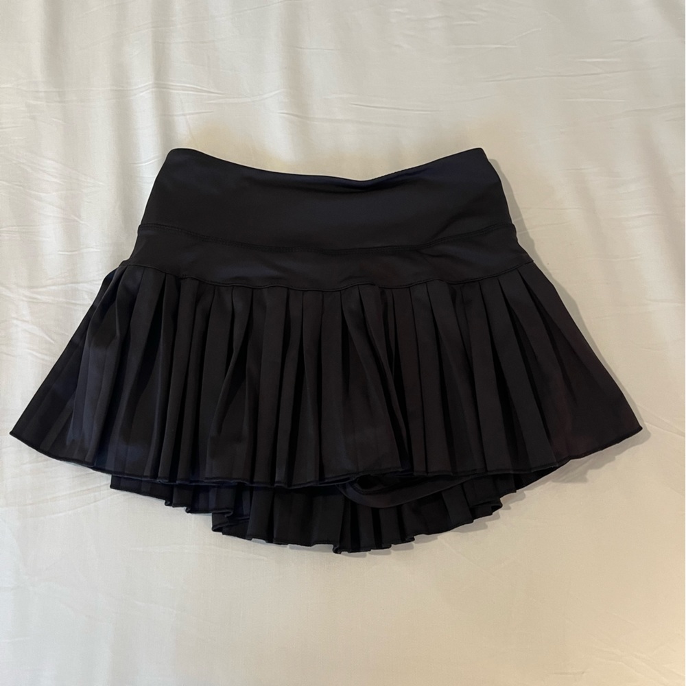 Gold hinge black tennis skirt size xs